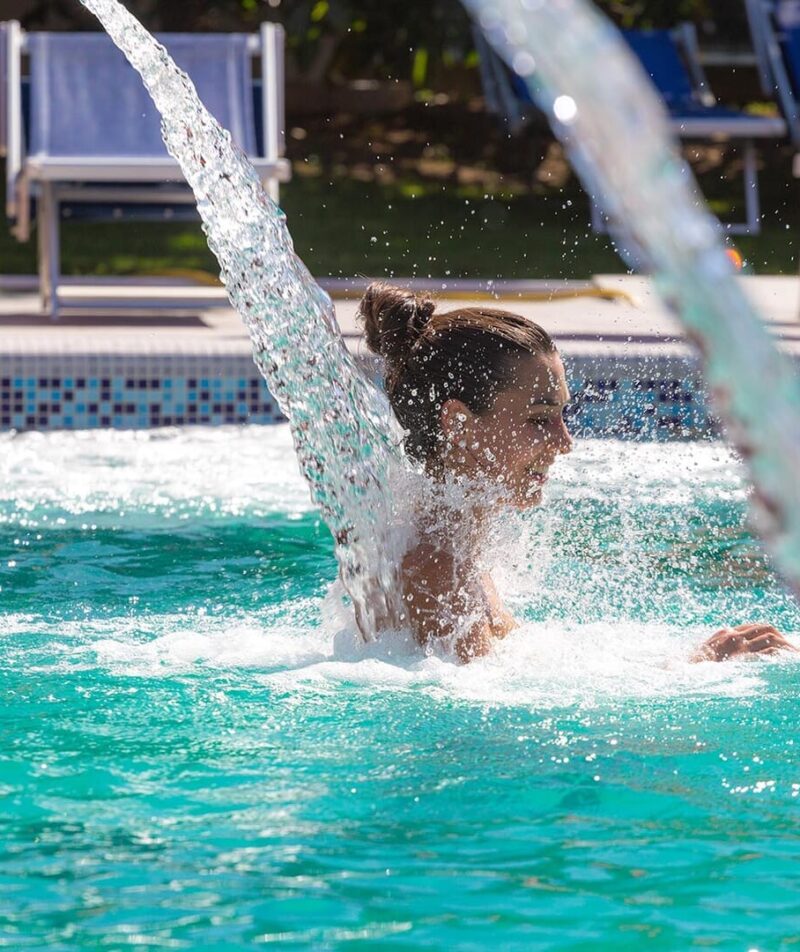 A moment of relaxation in the thermal pool
