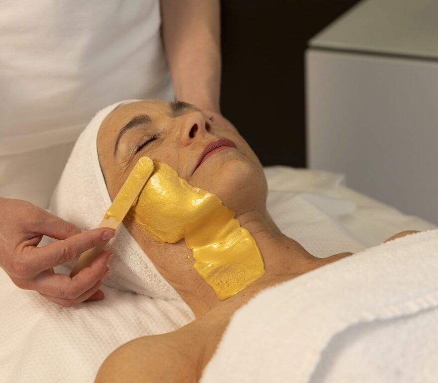 A relaxing facial treatment at Savoia Terme.